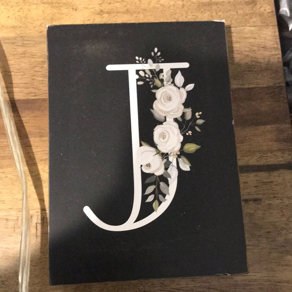 Initial J floral pattern decor